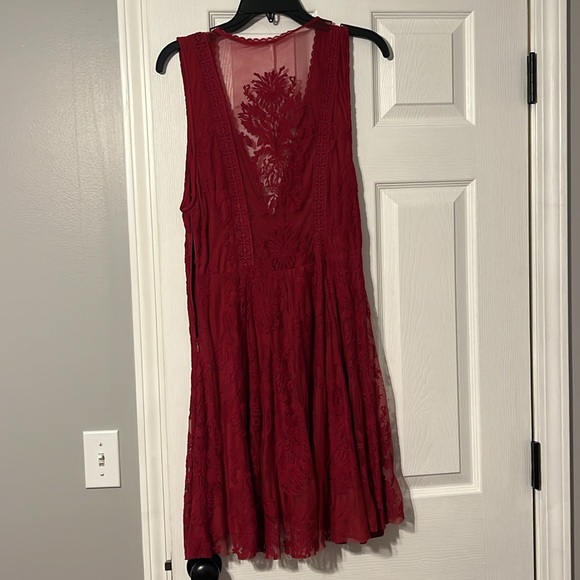 Free People BNWT Reign Over Me dress in Ruby color size 8 - Picture 6 of 6